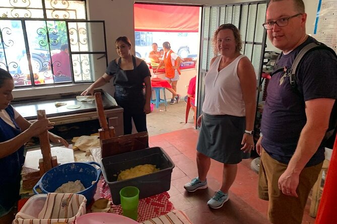2 Hour and 30 Minutes Walking Tour in 5 De Diciembre - Should You Book This 5 De Diciembre Food Walk?