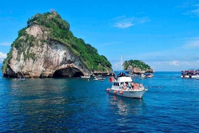Arcos - Animas - Quimixto. By Grupo Naviero de la Bahìa (Bahia Alegre) - Los Arcos de Mismaloya: snorkeling at a real national park, but plan for short water time