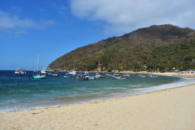 Catamaran Yelapa Beach Tour with Snorkeling, Food and Open Bar - Stop 2: Majahuitas snorkeling, breakfast, and why this stop matters