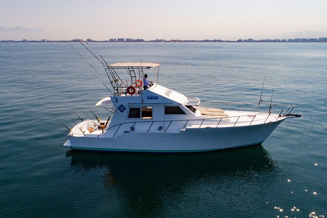 Custom 46' Boat in Puerto & Nuevo Vallarta - Crew service, privacy, and the little details that make the day feel easy