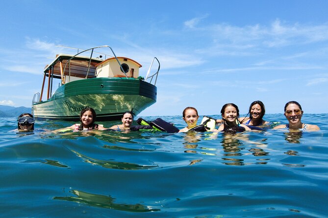 Explore Banderas Bay: Exclusive Boat Journies - Puerto Vallarta from the sea: a different way to read the coastline