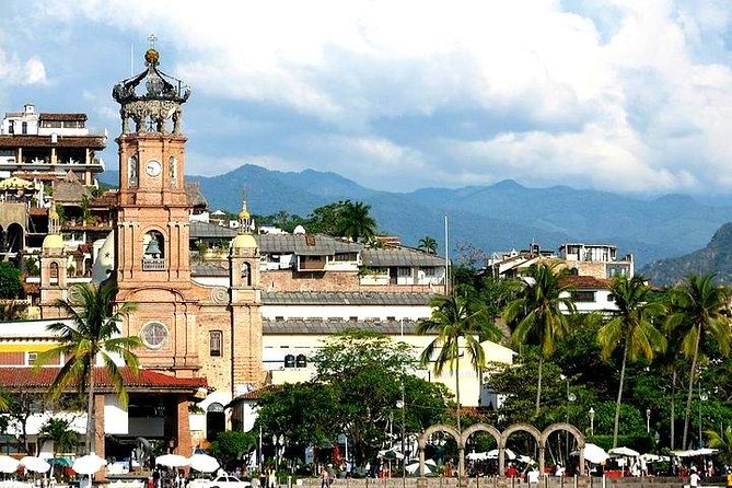Full-Day Puerto Vallarta City Highlights Tour - Timing Reality: Expect Shopping, Tastings, and Stops at a Group Pace