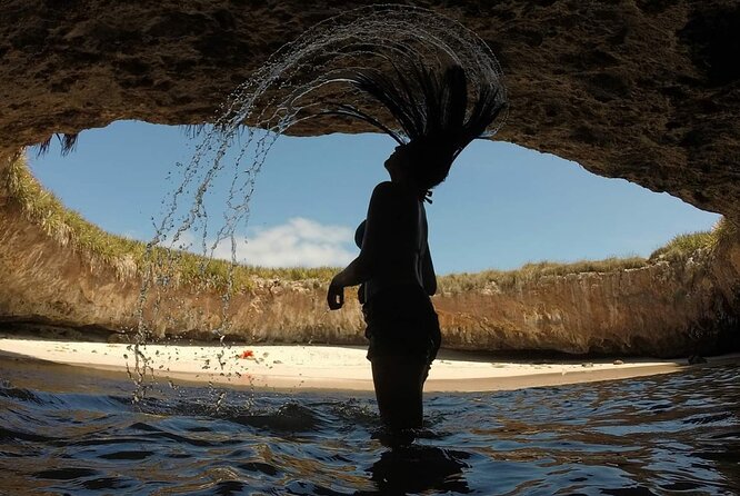 Guaranteed Hidden Beach • Small Group Tour • Punta Mita - Packing and prep: what to bring for a no-shoes swim day