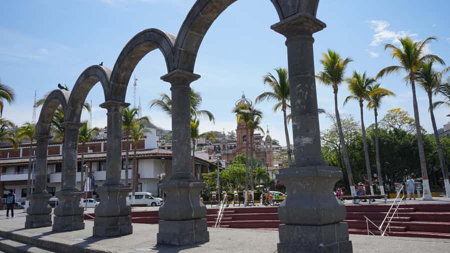 Guided tour of Vallarta in one day - Opal and silver workshop stop: where craft feels real