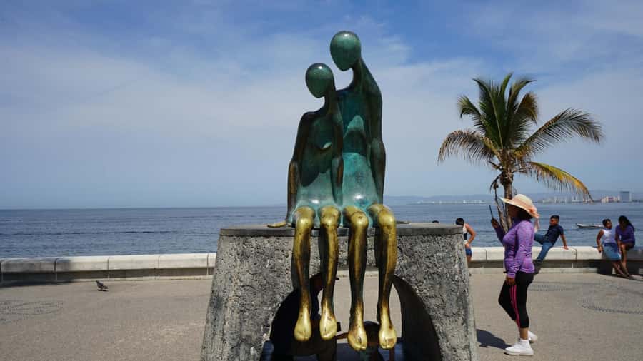 Guided tour of Vallarta in one day - Mirador de Los Arcos de Mismaloya: the viewpoint that earns its time