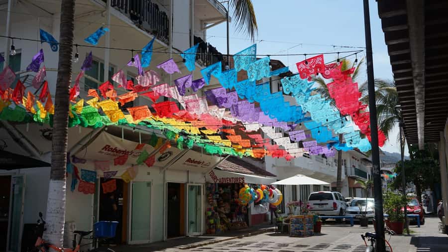 Guided tour of Vallarta in one day - Markets and shopping: enjoy it, but don’t let it steal your time