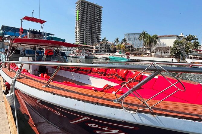 Half-Day Tour to Marietas Islands, Playa Nopalera by Speedboat - Food expectations: seafood-heavy meals and the vegetarian caveat