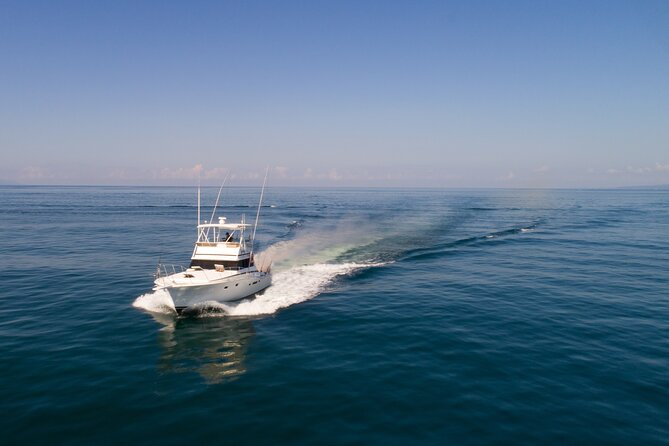 Hatteras 42-44' Classic Yachts in Puerto & Nuevo Vallarta - Bay of Banderas: Fishing, Snorkeling, and Beach Stops