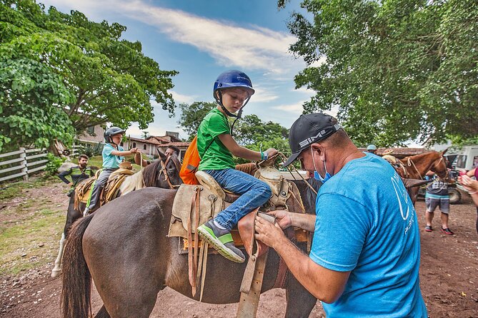 Horseback Riding Tour in Sierra Madre from Puerto Vallarta - Lunch at the ranch: fajitas, chicken, guacamole, and handmade tortillas