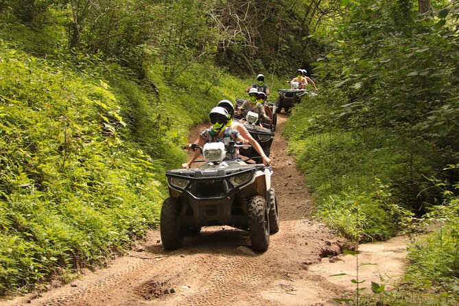 Jungle double ATV Tour "El Mirador" (ride tandem on ATV) - Stop 1 at Rancho El Jaguar: where the adventure starts