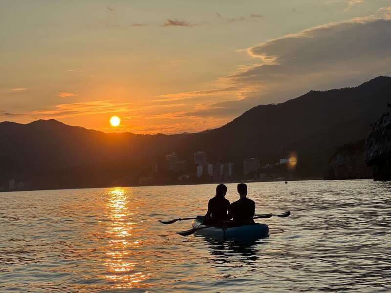 Mismaloya: Los Arcos Bioluminescent Waters Kayak & Cave Tour - Why the Los Arcos bioluminescence paddle feels special at night