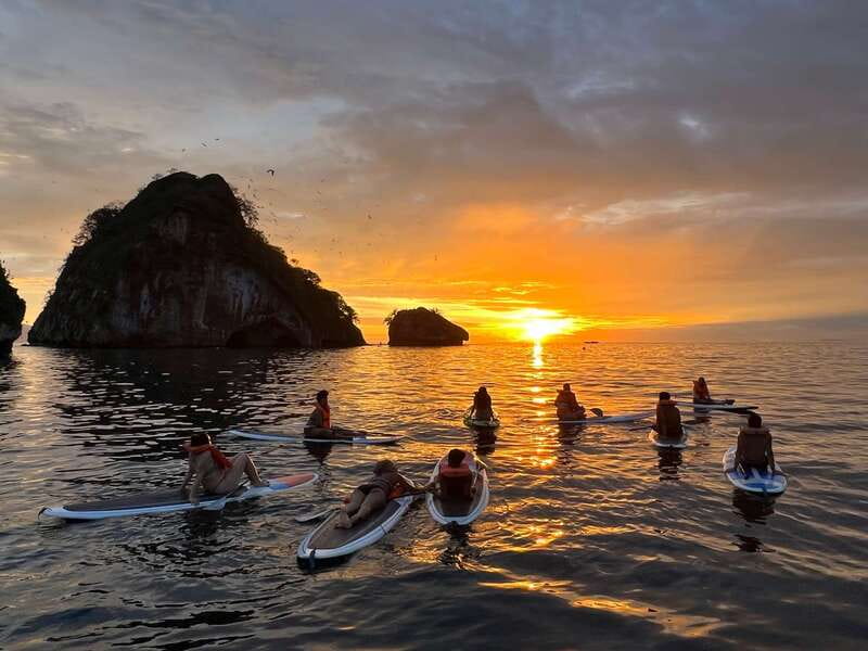Mismaloya: Los Arcos Bioluminescent Waters Kayak & Cave Tour - The Los Arcos route: rocks, caves, and wildlife context