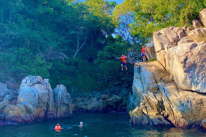 Ocean and Jungle: Snorkel, Quimixto Waterfall and Beach Adventure - Los Arcos de Mismaloya marine park snorkeling: what it’s like