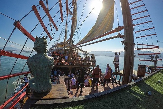 Pirate Ship by Day - A pirate-ship day in Majahuitas: what you’re really buying