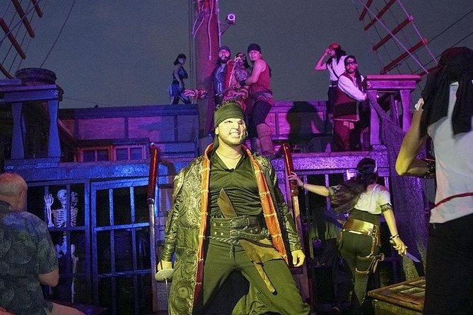 Pirate Show and Dinner on a Cruise in Puerto Vallarta - The Bay Cruise Moment: Views That Match the Schedule