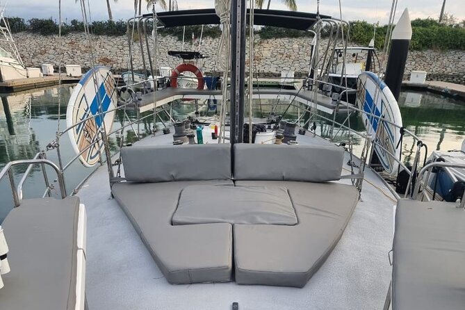 Private Chica SAILING Adventure Puerto Vallarta ALL INCLUSIVE - The food and open bar: why the all-inclusive angle works