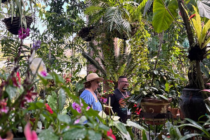 Private Tour: Botanical Garden & Petroglyphs - Lunch at the countryside restaurant: order smart, not expensive