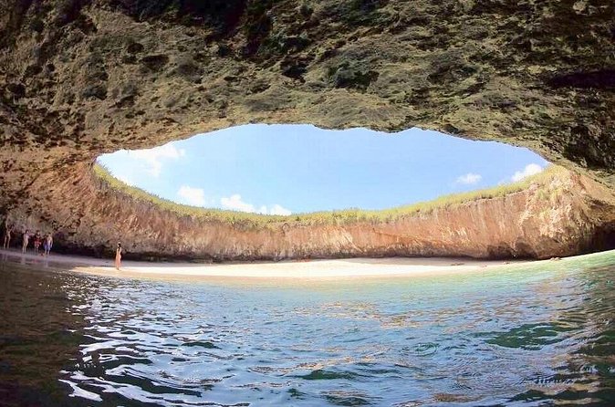 Private Tour Hidden Beach - The stone bridge photo moment: quick, but handy