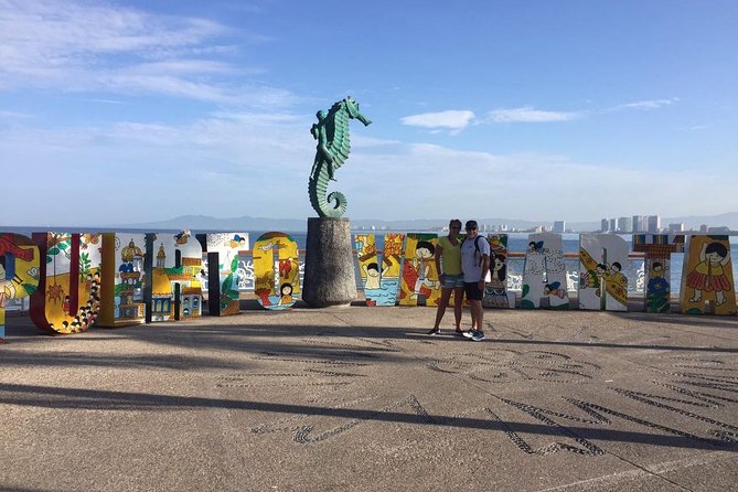 Private Tour in El Malecon Boardwalk Bike Ride - Stop 2: Muelle de Playa Los Muertos Pier, Bay Views and Romantic-Zone Energy