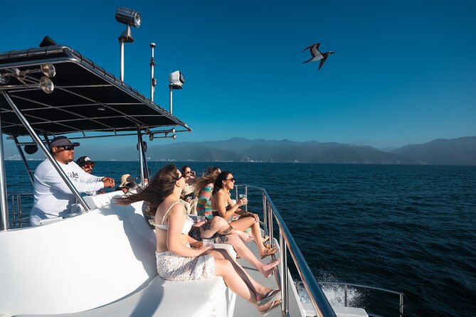 Private Yacht Charter Chica Fun 6 waterslides in Puerto Vallarta - Price and value, what $1,940 per group really means