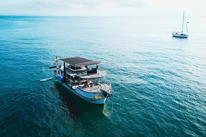 Private Yacht Charter ChicaFUN 2 Waterslides All Inclusive - Price and value for a private group up to 15 people