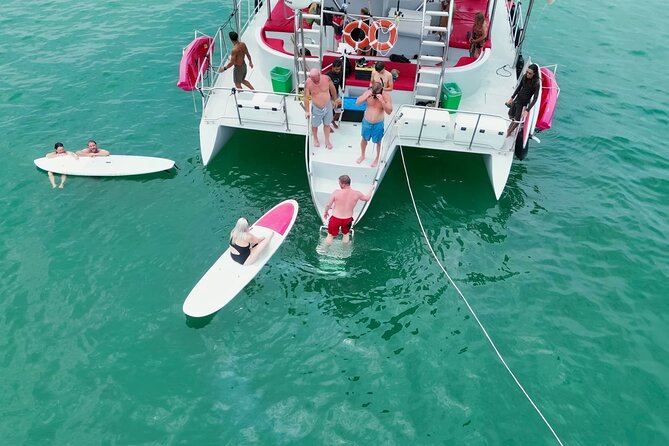 Private Yacht Charter ChicaFUN 3 Waterslides All Inclusive - The all-inclusive open bar and snacks that actually keep people content