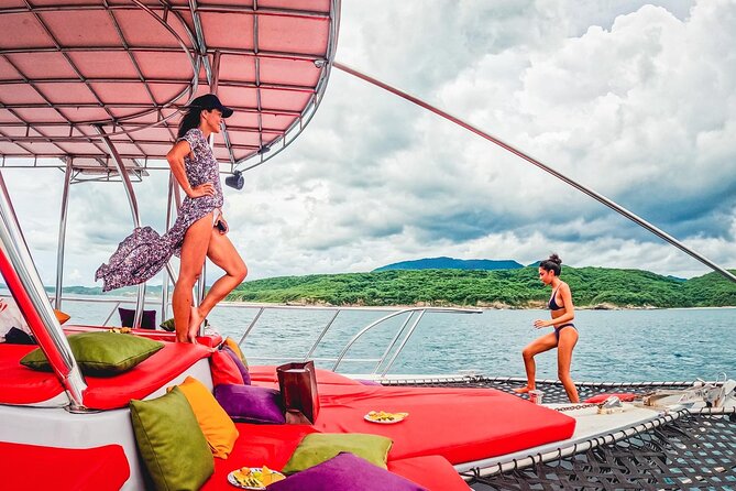 Private Yacht Charter ChicaFUN 3 Waterslides All Inclusive - Price and value: $1,940 per group, and who it fits best