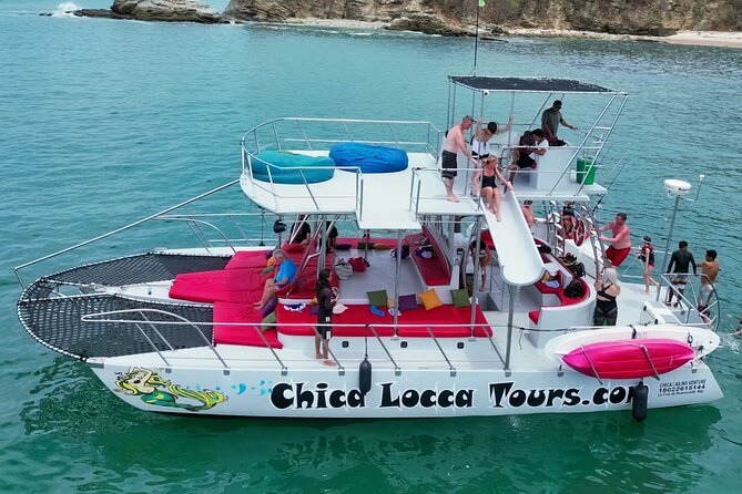 Private Yacht Charter ChicaFUN 3 Waterslides All Inclusive - The 4 hour plan in Bahia de Banderas (and how to customize it)