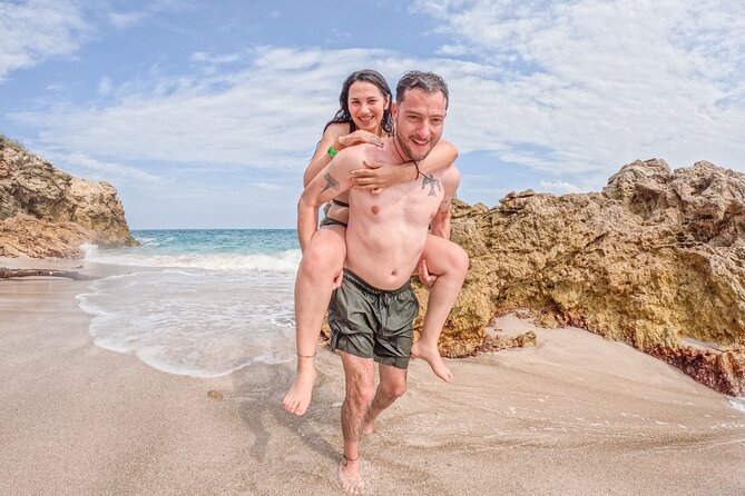 Private Yacht Charter ChicaFUN 4 All Inclusive - All-Inclusive Means More Than Free Drinks