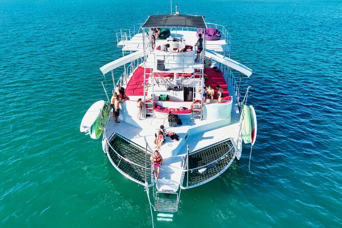 Private Yacht Charter on ChicaFun 1 Waterslides all inclusive - Key Highlights: What Makes This Charter Worth Your Time