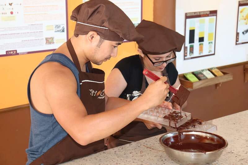 Puerto Vallarta: 2-Hour Chocolate Truffles Workshop - Decorating 6 truffles: fun toppings and personal control