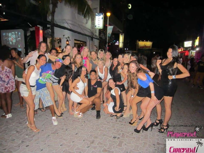 Puerto Vallarta: All you can drink Bar Crawl - How the VIP Part Works: Skip Lines, Cover Charges, Tables