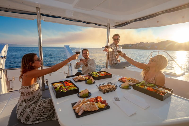 Puerto Vallarta: Bay of Banderas Luxury Sunset Sailing Tour - The sailing route: Puerto Vallarta and Nuevo Vallarta from the best angle