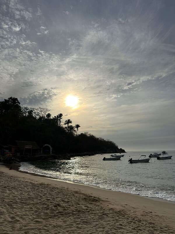 Puerto Vallarta: Bioluminescence in Los Arcos Marine Park - Meeting at Margaritagrill and the ride out to the marine park