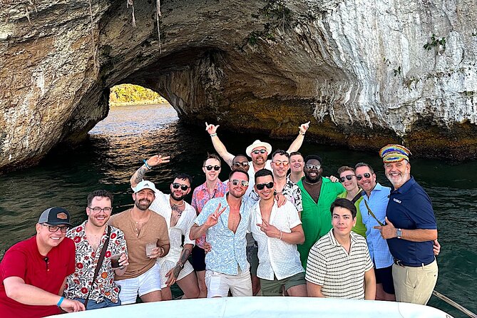 Puerto Vallarta: Gay Luxury Sunset Cruise with Premium Open Bar - Key things I’d watch for on this Puerto Vallarta sunset cruise