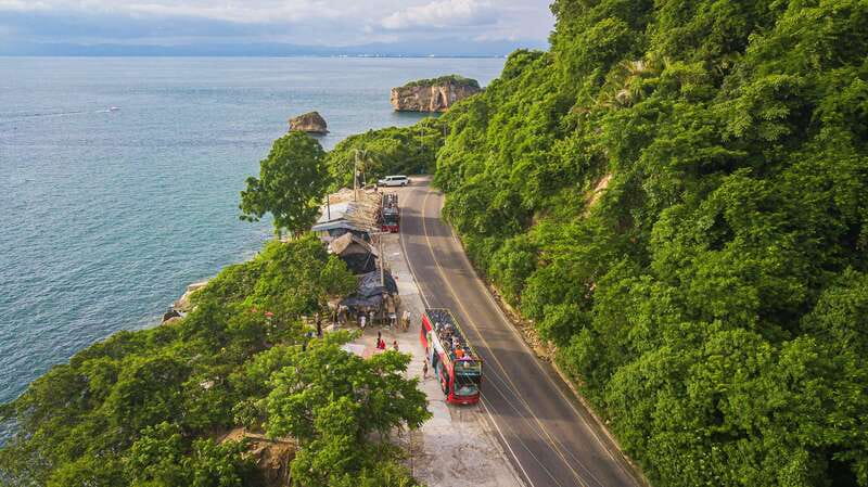 Puerto Vallarta: Hop-On-Hop-Off City Bus Tour - Meeting at Los Arcos: find the totem, then hop on