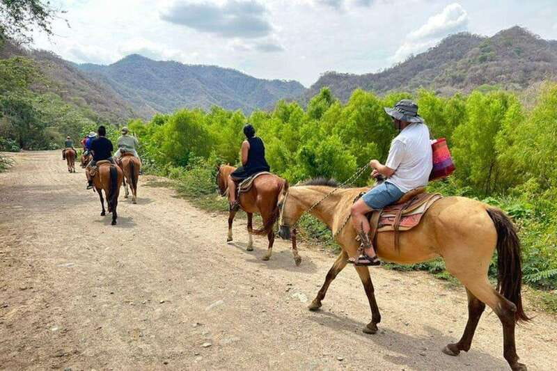 Puerto Vallarta: Horseback Riding, Lunch & Unlimited Drinks - Getting to Hacienda Doña Engracia and meeting your guide