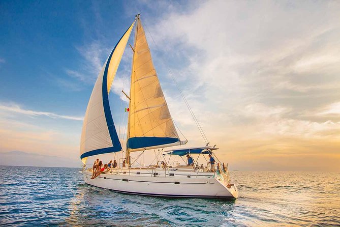 Puerto Vallarta, Luxury Sunset Sailing - Drinks and food, what you get and what to expect from it