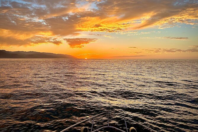 Puerto Vallarta: Luxury Yacht Sunset Cruise with Premium Open Bar - Open bar and small bites: what “premium” feels like in real life