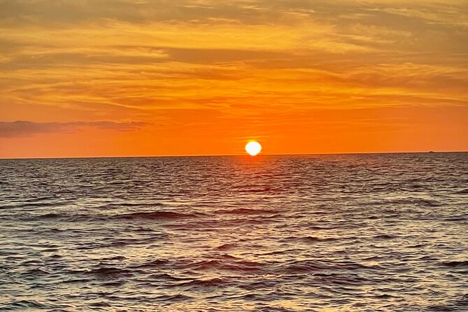 Puerto Vallarta: Luxury Yacht Sunset Cruise with Premium Open Bar - Who should book this cruise