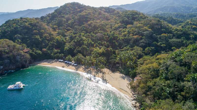 Puerto Vallarta: Luxury Yacht Tour with Lunch and Open Bar - Price and Value: What $119 Gets You, and What Costs Extra