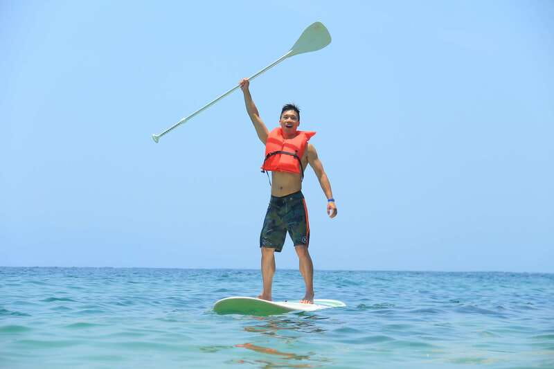 Puerto Vallarta: Luxury Yacht Tour with Lunch and Open Bar - Lunch and Drinks: The Comfort-First Middle of the Day