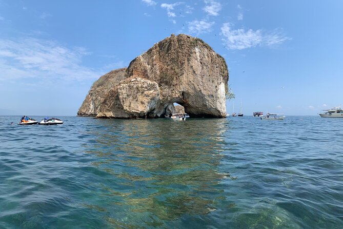 Puerto Vallarta Private snorkeling trip at Los Arcos & Majahuitas - Stop 3: The Ameca River, vitamin D, and the science of a good sightseeing pause