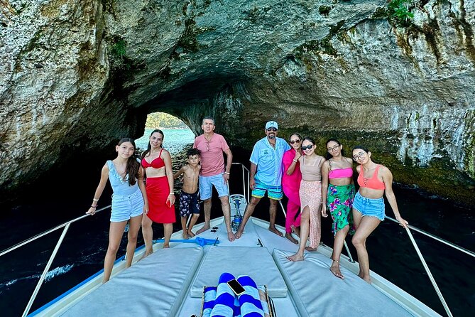 Puerto Vallarta Private Yacht Adventure 5 hours + 1 hour Free - Las Ánimas Beach and the seafood lunch plan