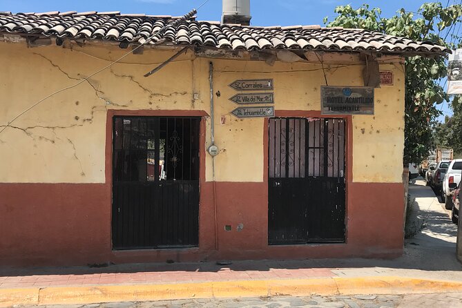 Puerto Vallarta's Historic Mexican Village Tour: El Tuito - The central plaza and a lunch break in an 1800s building