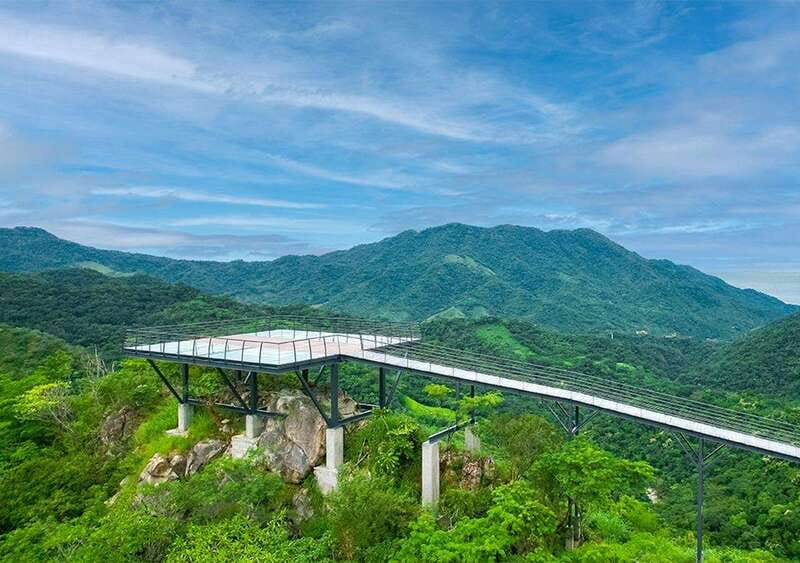 Puerto Vallarta: Walking Tour to Glass ViewPoint Jorullo - Jorullo Point Glass Platform: the view you came for