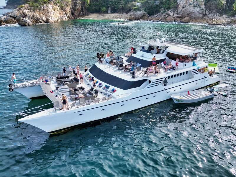 Puerto Vallarta: Yelapa Mega Yacht Cruise - The onboard food and drinks that make the ticket feel worth it