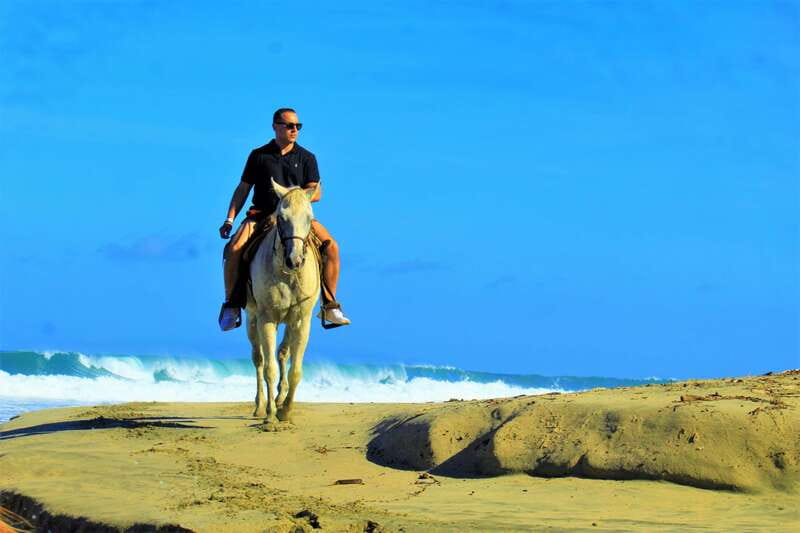 Punta de Mita/Sayulita: Horseback Riding Tour - Entering The Ranch And Meeting Your Calm Horse