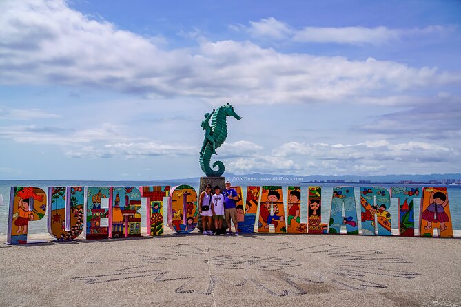 Signature City Tour: The Private Experience in Puerto Vallarta - Bay of Banderas viewpoints: Where you get the big picture first