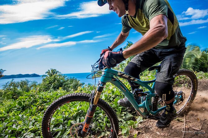SINGLETRACK MOUNTAIN BIKE - Guided through the jungle - The Panteon Cemetery Detail Before You Hit the Sand